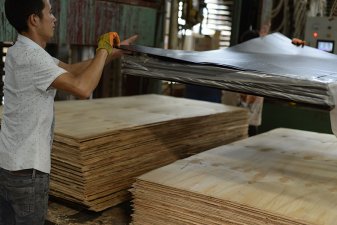 覆膜大板廣西南寧模板廠家供應(yīng)